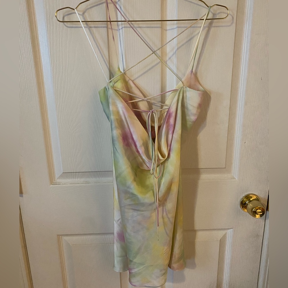 Tie due dress - Picture 2 of 4